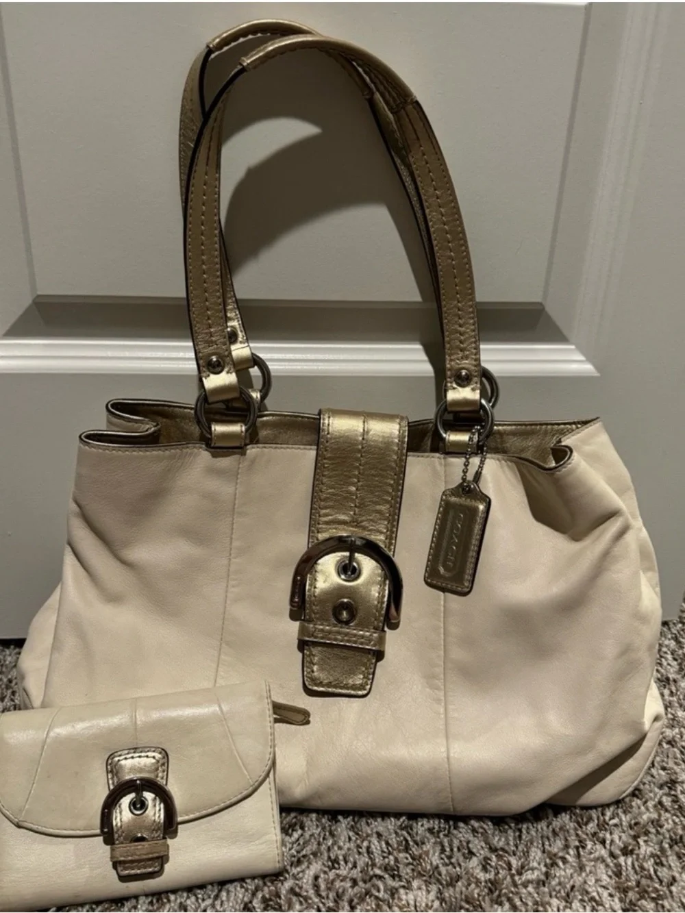 Women’s Cream Tote Handbag with Matching Wallet